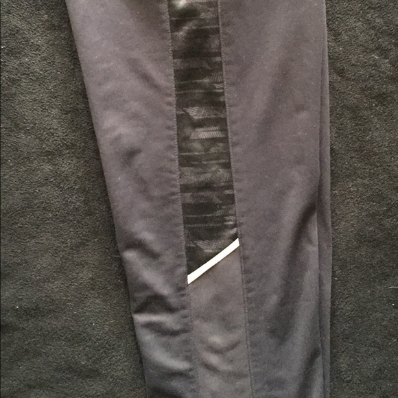 Boys gray pants - Picture 2 of 2